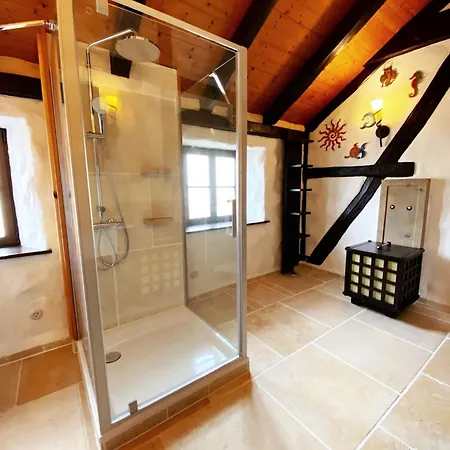 Namibia-lodge Im Rittergut Leppersdorf Bei Dresden * Wachau